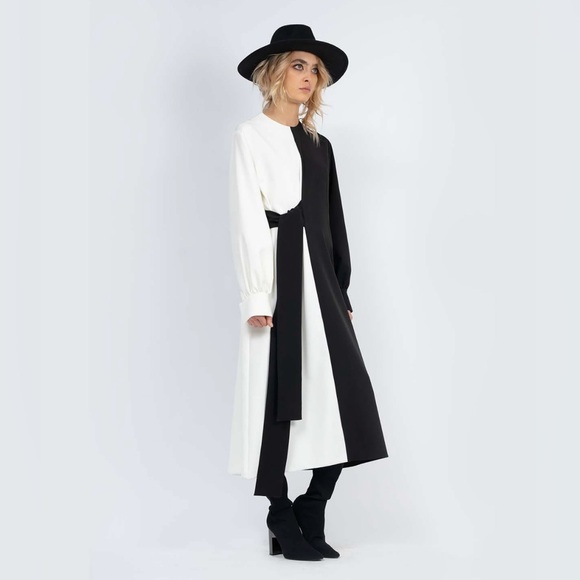 NWOT Duo Black and White Dress | Bluzat | Wolf & Badger - Picture 2 of 7